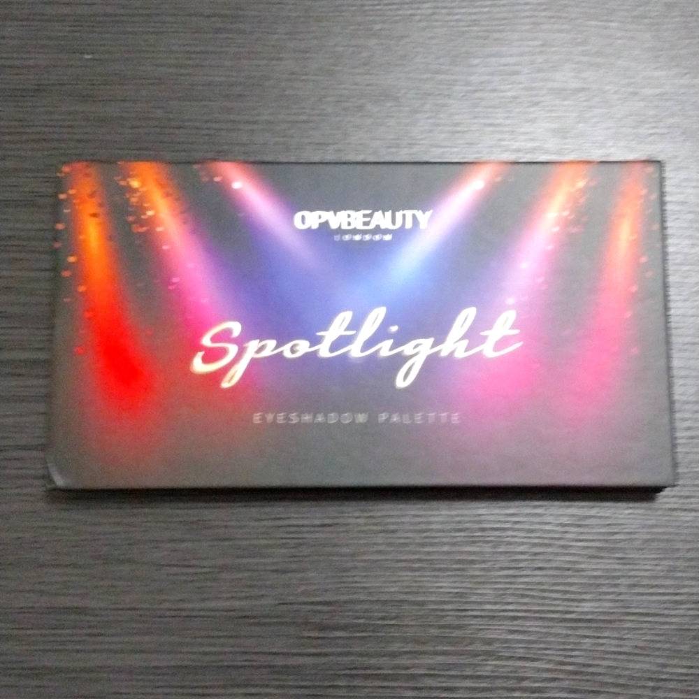 OPVBeauty London Spotlight eyeshadow palette